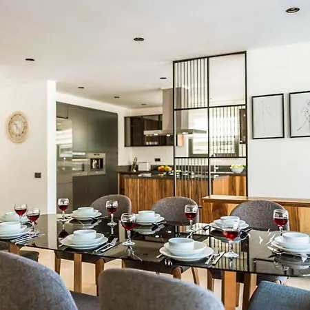 Bank One Villa