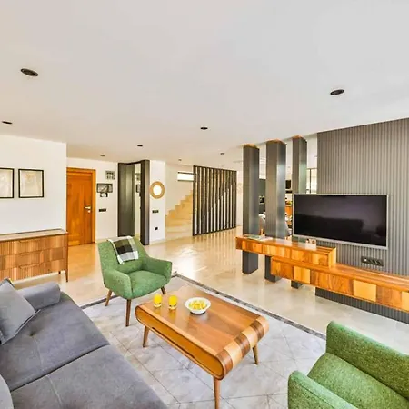 Villa Bank One *
